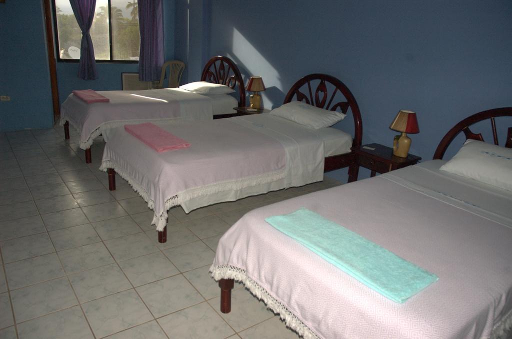 פורטו וילאמיל Hostal La Isla Del Descanso מראה חיצוני תמונה