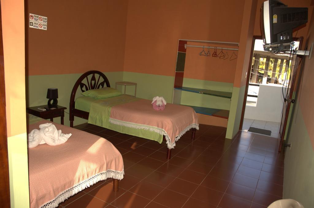 פורטו וילאמיל Hostal La Isla Del Descanso מראה חיצוני תמונה