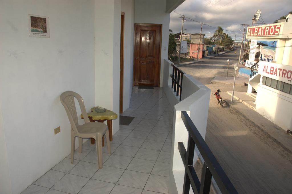 פורטו וילאמיל Hostal La Isla Del Descanso מראה חיצוני תמונה