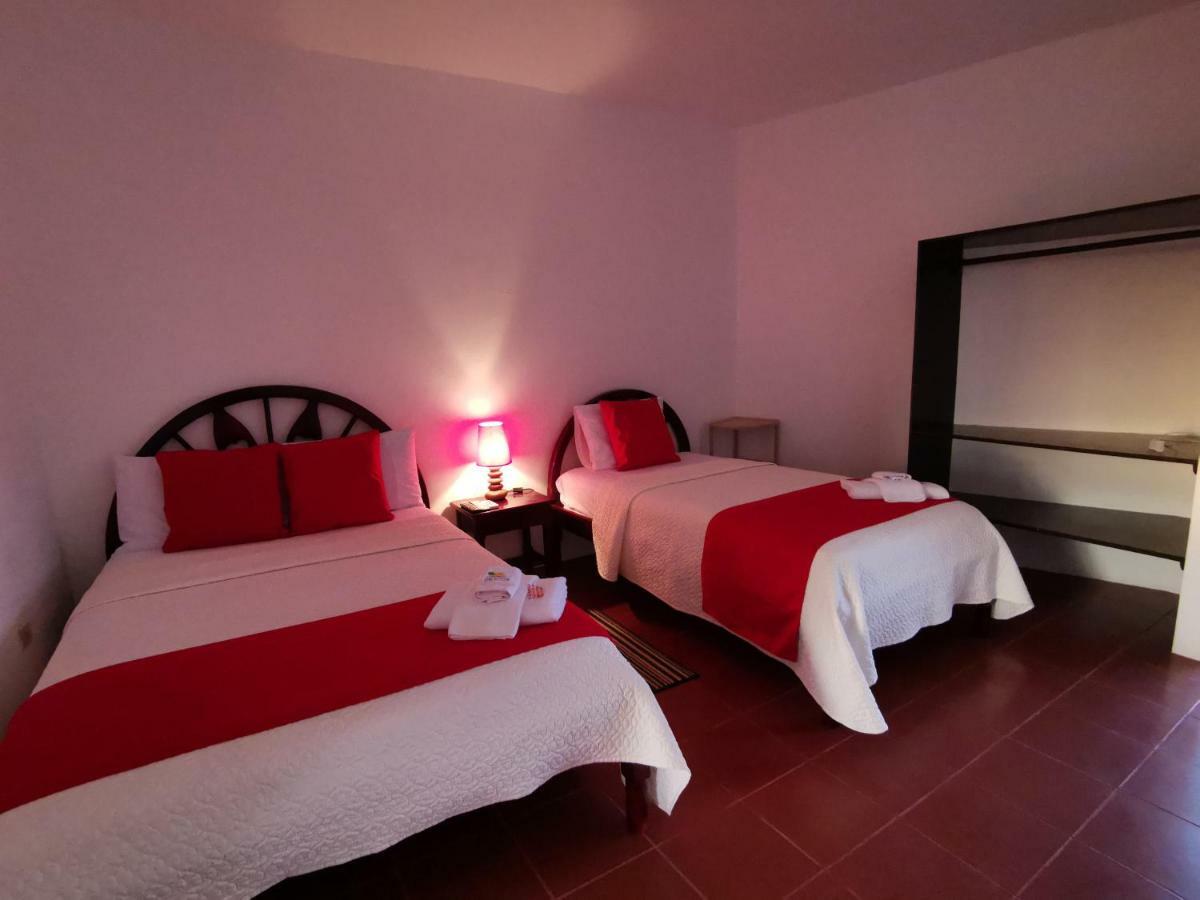 פורטו וילאמיל Hostal La Isla Del Descanso מראה חיצוני תמונה