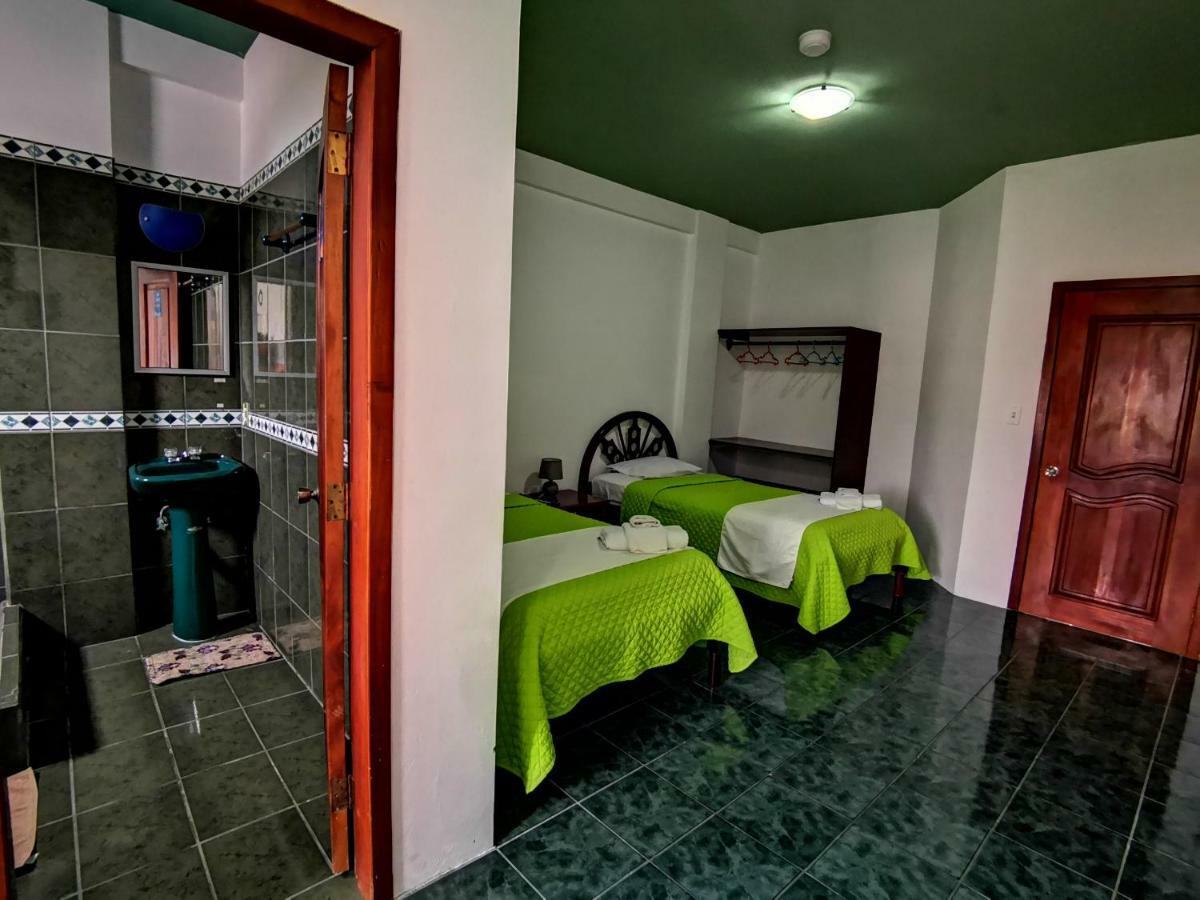 פורטו וילאמיל Hostal La Isla Del Descanso מראה חיצוני תמונה